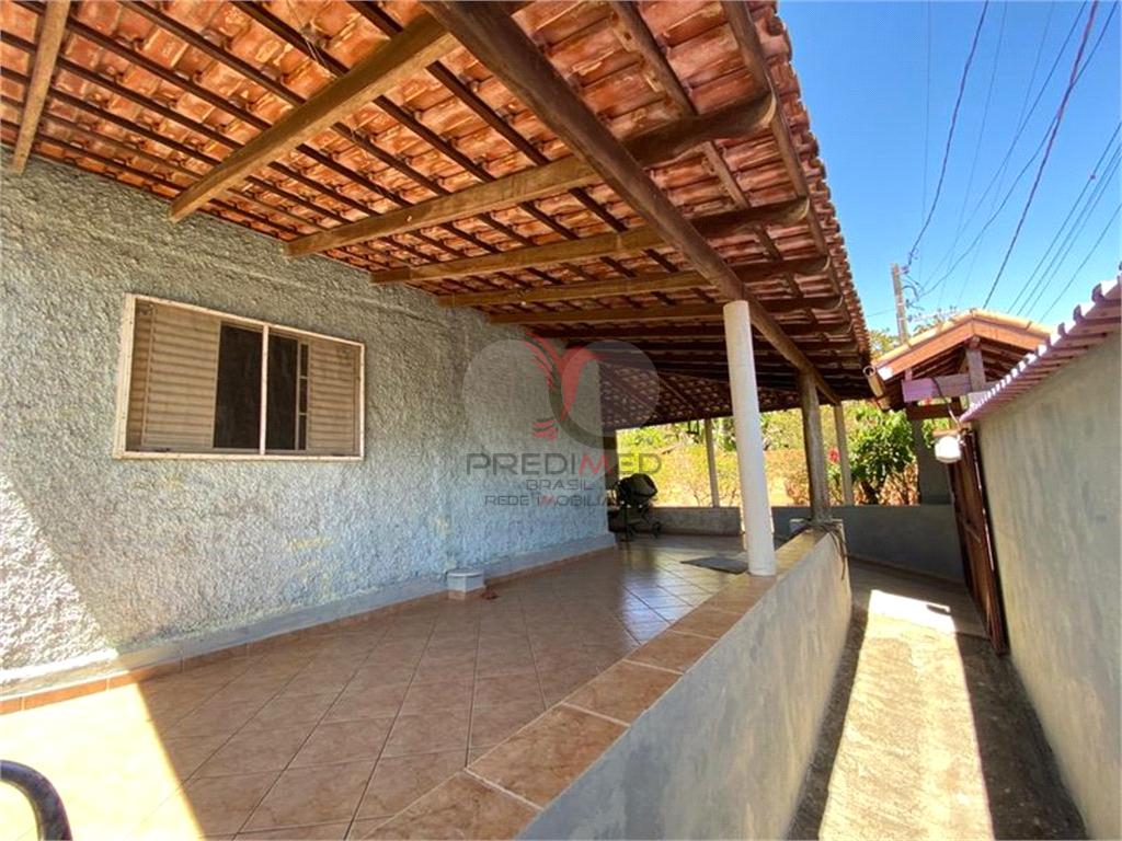 Fazenda/S&iacute;tios/Ch&aacute;caras de 3 quartos, 209m&sup2; no bairro Centro, em Borebi  BOREBI - 