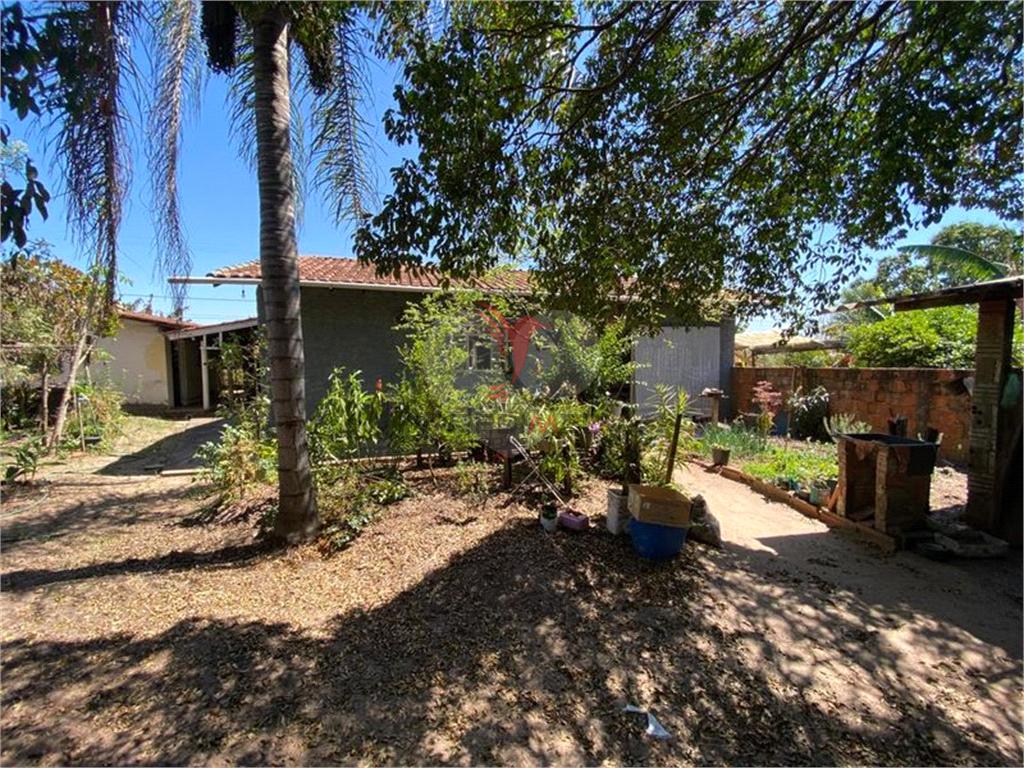 Fazenda/S&iacute;tios/Ch&aacute;caras de 3 quartos, 209m&sup2; no bairro Centro, em Borebi  BOREBI - 