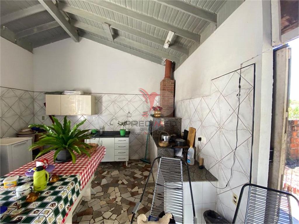 Fazenda/S&iacute;tios/Ch&aacute;caras de 3 quartos, 209m&sup2; no bairro Centro, em Borebi  BOREBI - 