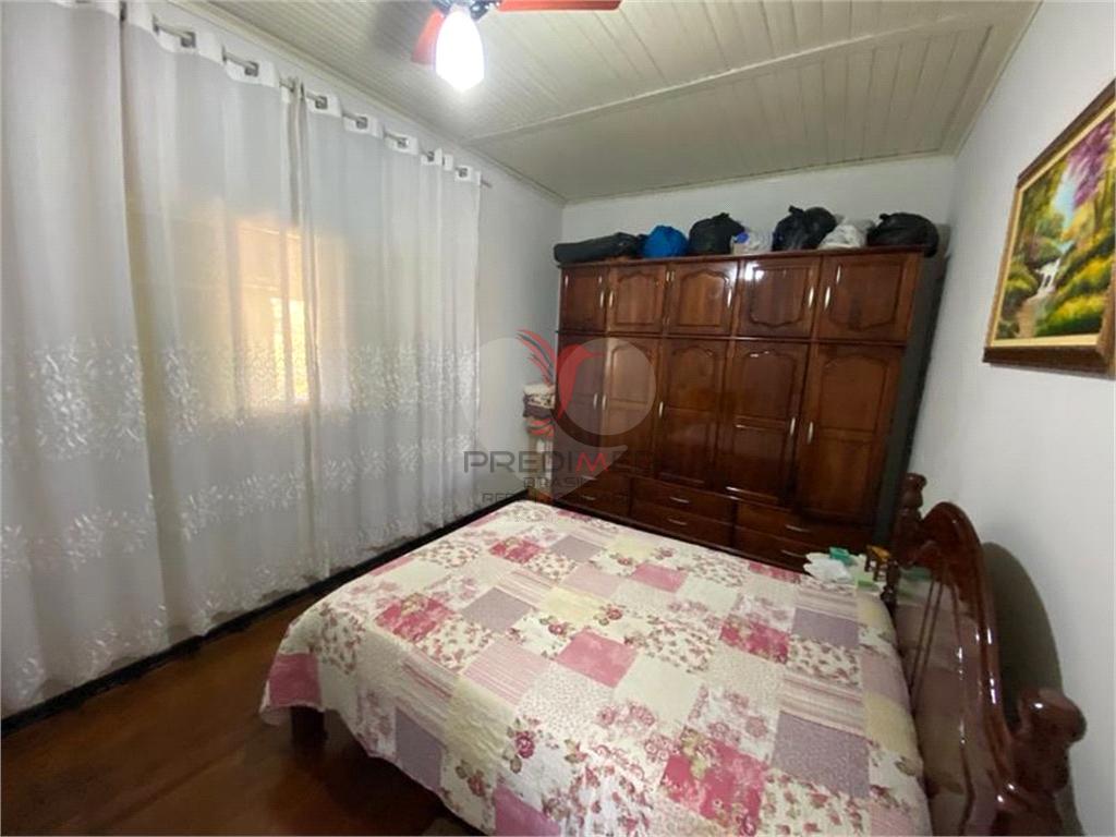 Fazenda/S&iacute;tios/Ch&aacute;caras de 3 quartos, 209m&sup2; no bairro Centro, em Borebi  BOREBI - 
