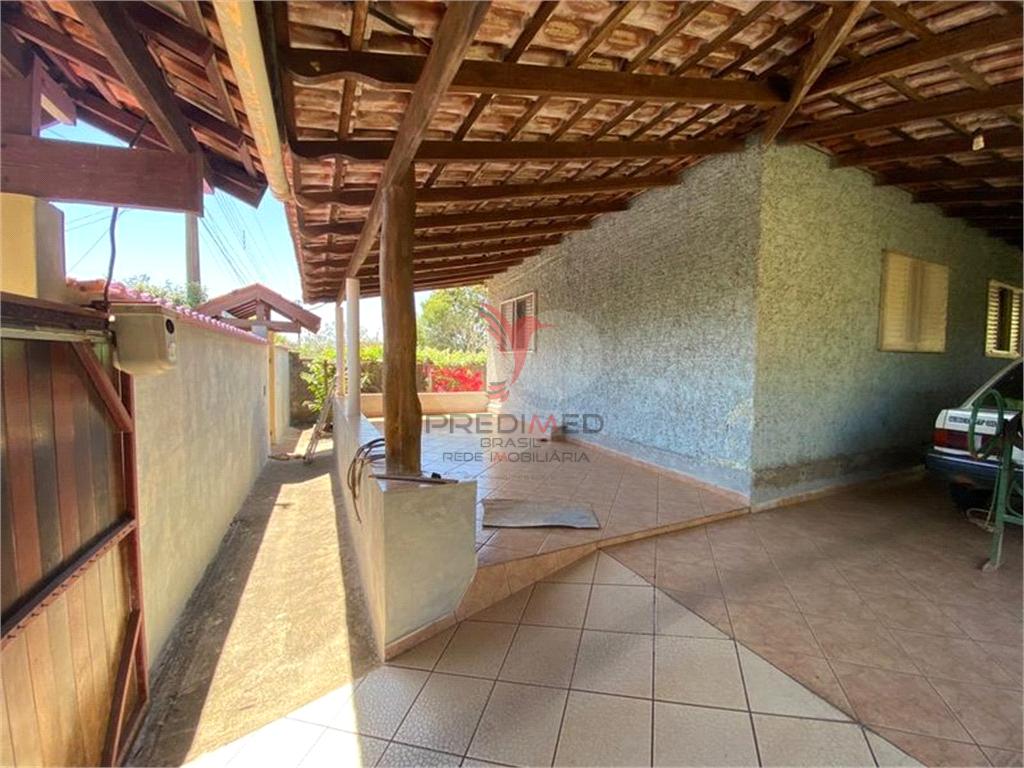 Fazenda/S&iacute;tios/Ch&aacute;caras de 3 quartos, 209m&sup2; no bairro Centro, em Borebi  BOREBI - 