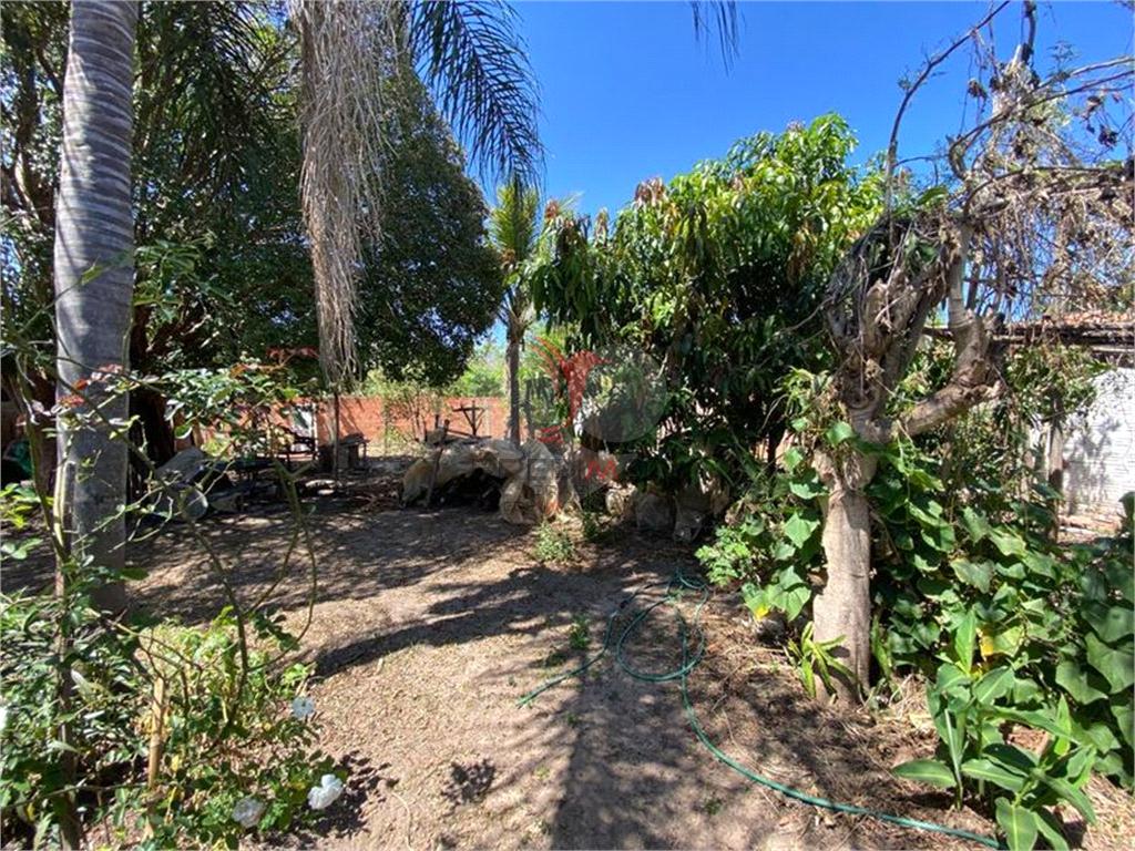 Fazenda/S&iacute;tios/Ch&aacute;caras de 3 quartos, 209m&sup2; no bairro Centro, em Borebi  BOREBI - 