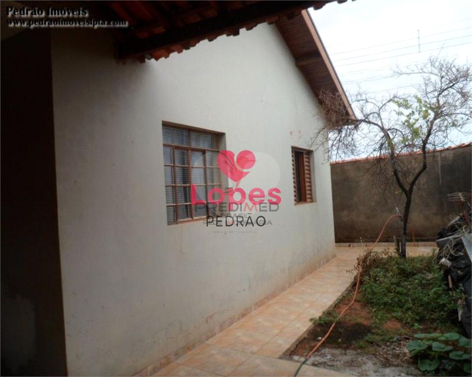 Casa de 3 quartos, 250m&sup2; no bairro Jardim Monte Azul, em Len&ccedil;&oacute;is Paulista  Lençóis Paulista - 