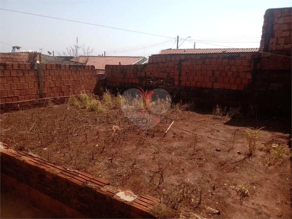 Casa de 2 quartos, 83m&sup2; no bairro N&uacute;cleo Habitacional Jo&atilde;o Zillo, em Len&ccedil;&oacute;is Paulista  Lençóis Paulista - 