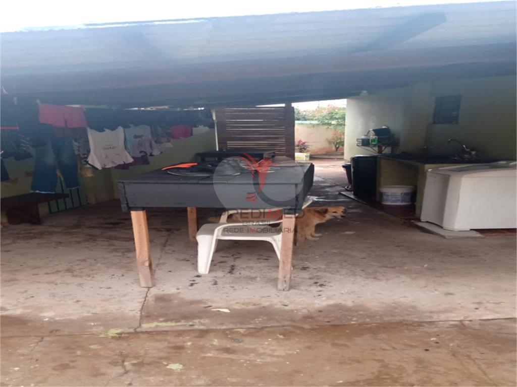 Casa de 3 quartos, 140m&sup2; no bairro N&uacute;cleo Habitacional Jo&atilde;o Zillo, em Len&ccedil;&oacute;is Paulista  Lençóis Paulista - 