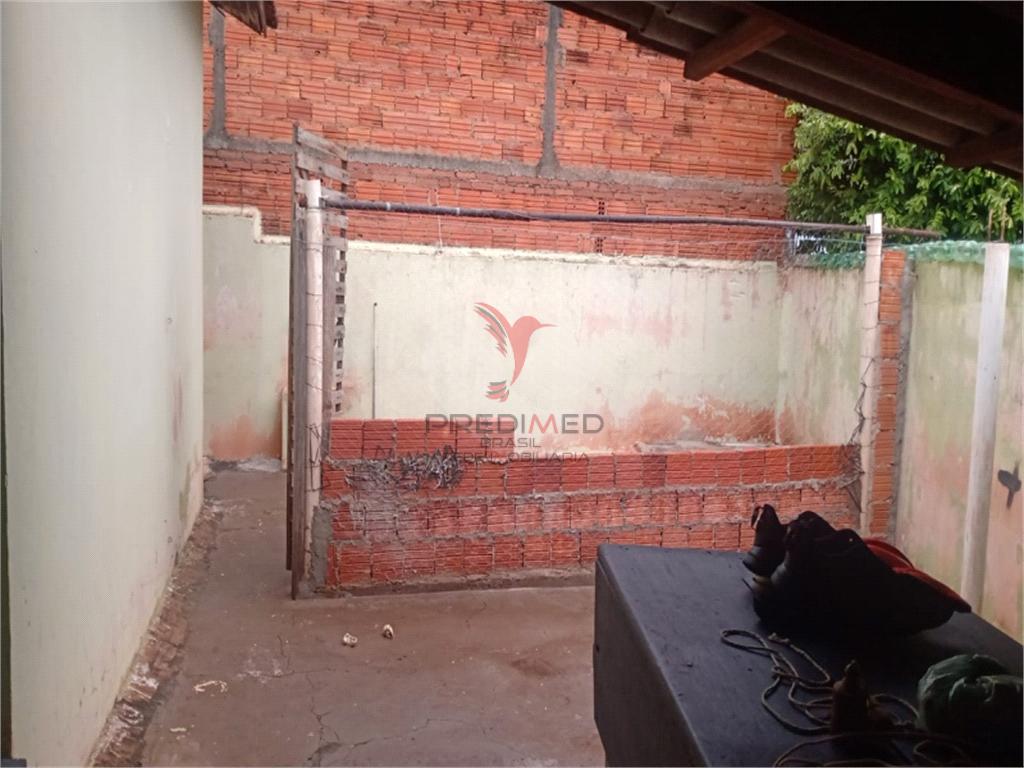 Casa de 3 quartos, 140m&sup2; no bairro N&uacute;cleo Habitacional Jo&atilde;o Zillo, em Len&ccedil;&oacute;is Paulista  Lençóis Paulista - 