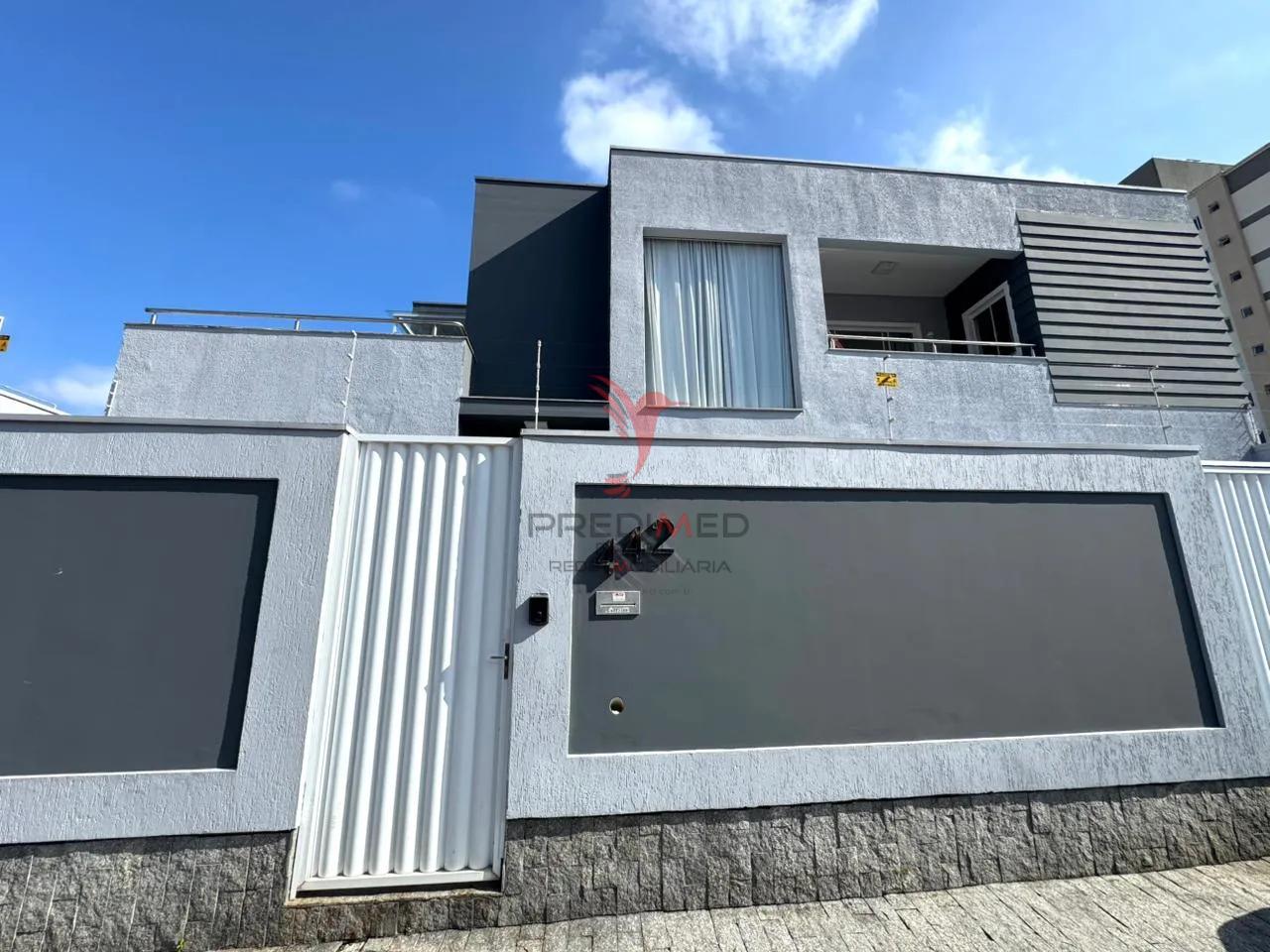 Casa, 3 quartos, 263 m² - Foto 1