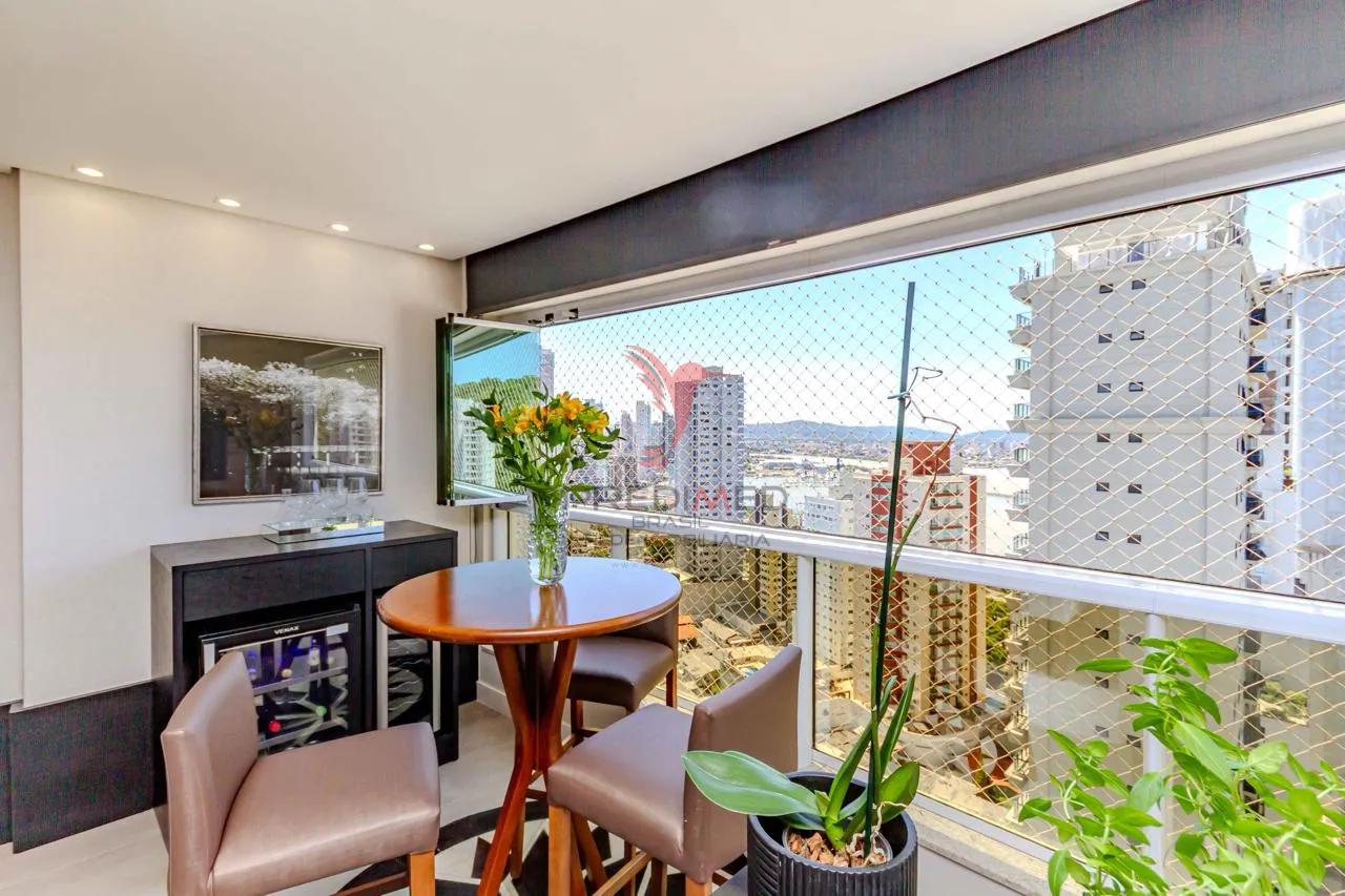 Seu Novo Estilo de Vida no Bairro Fazenda: Apartamento Home Club de Alto Padr&atilde;o  Itajaí - 