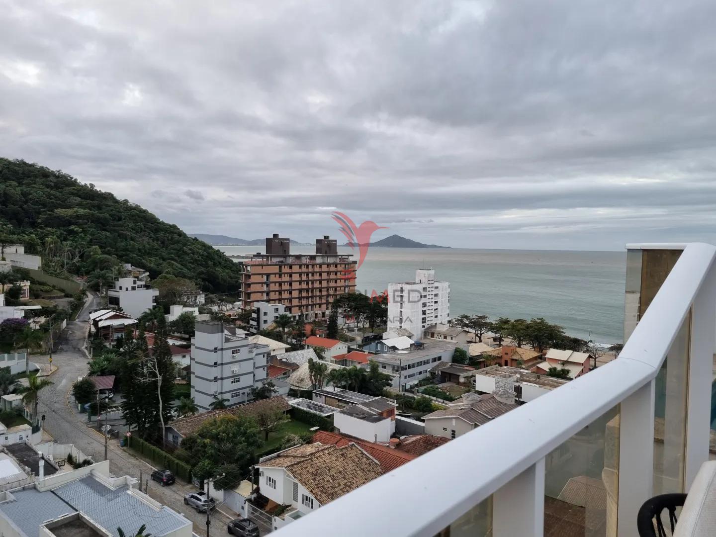 Exclusividade e Alto Padr&atilde;o: Cobertura Duplex Atmos Beach em Cabe&ccedil;udas Rua Cônsul Carlos Renaux - - 