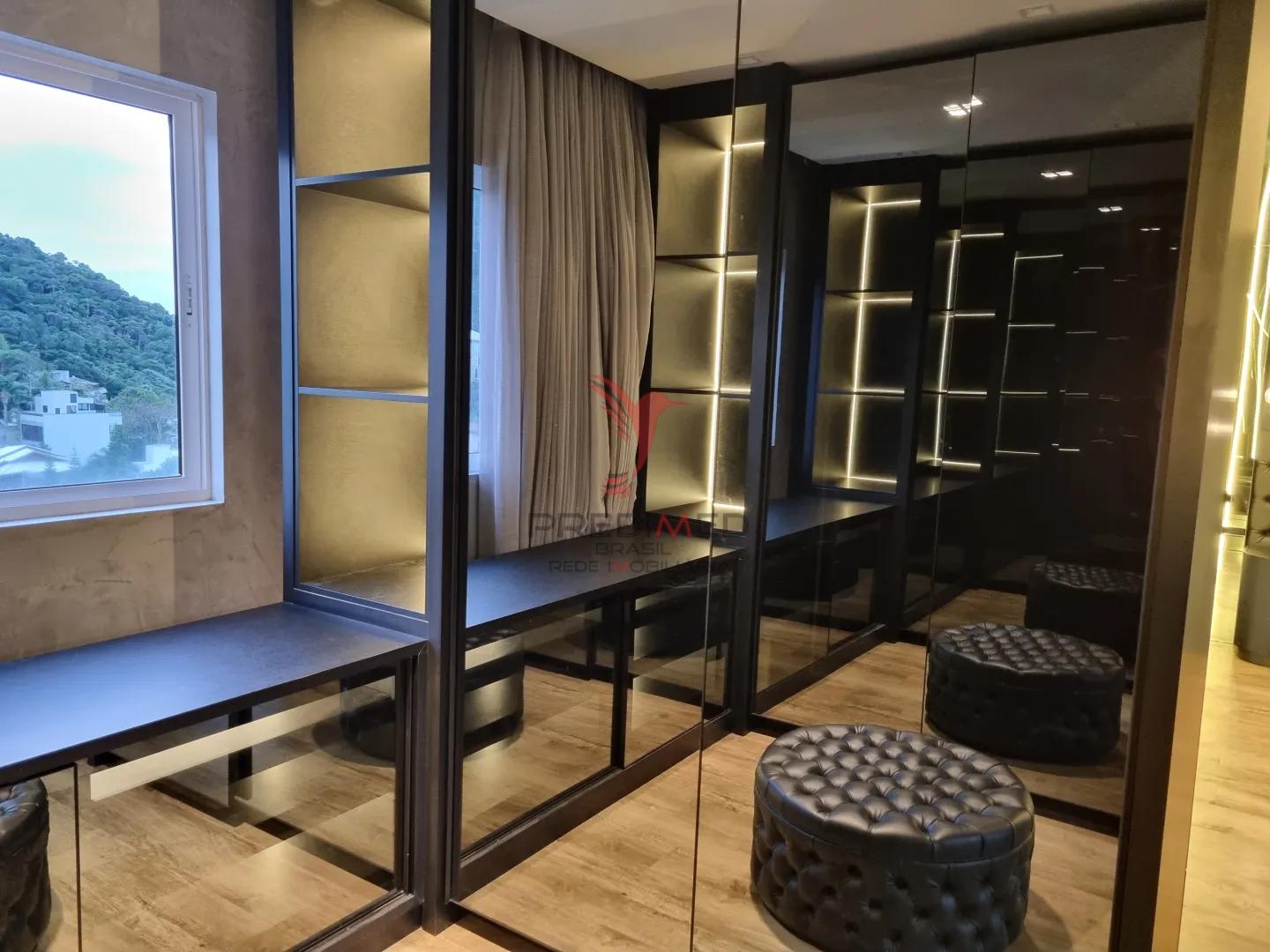 Exclusividade e Alto Padr&atilde;o: Cobertura Duplex Atmos Beach em Cabe&ccedil;udas Rua Cônsul Carlos Renaux - - 
