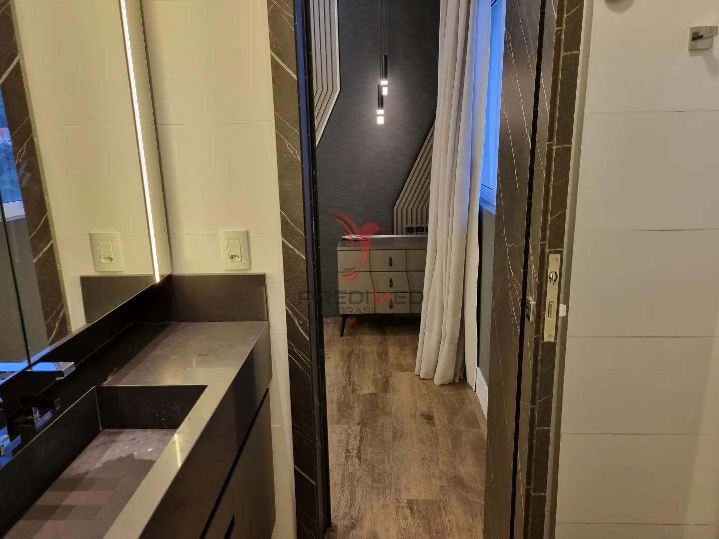 Exclusividade e Alto Padr&atilde;o: Cobertura Duplex Atmos Beach em Cabe&ccedil;udas Rua Cônsul Carlos Renaux - - 