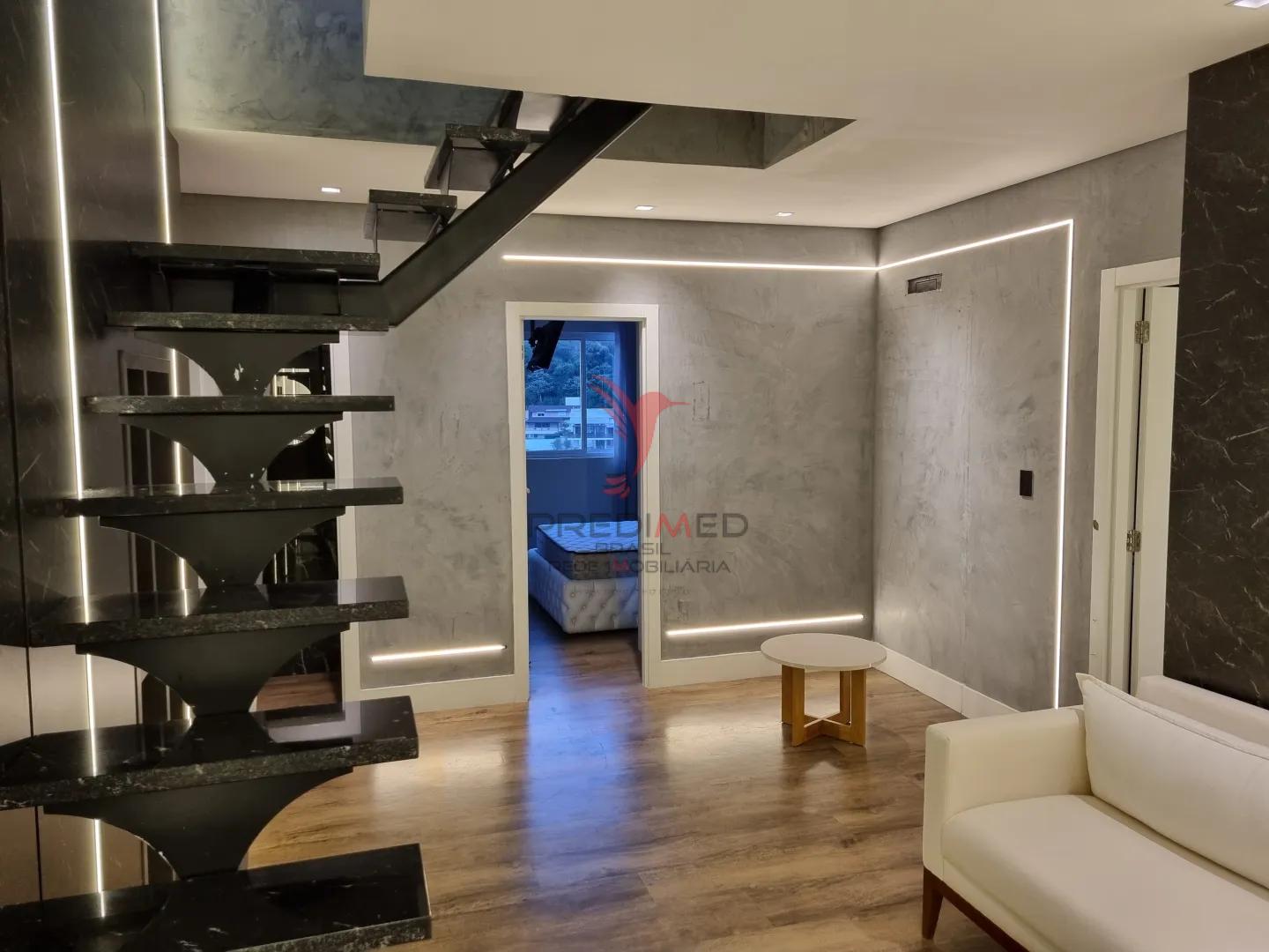 Exclusividade e Alto Padr&atilde;o: Cobertura Duplex Atmos Beach em Cabe&ccedil;udas Rua Cônsul Carlos Renaux - - 