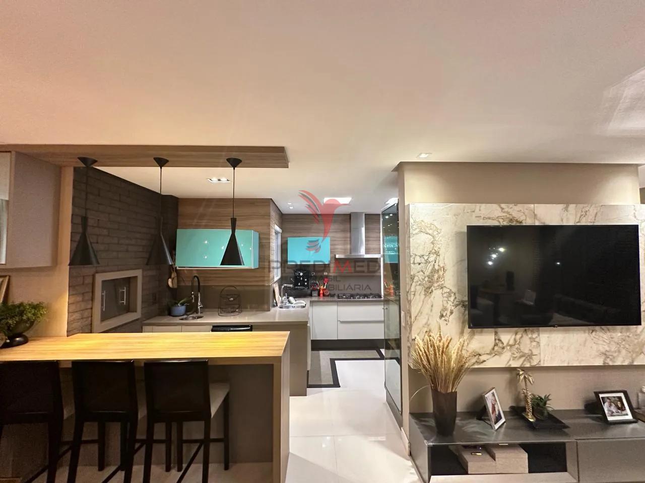 Exclusividade e Vista Livre no 21&ordm; Andar  - - 