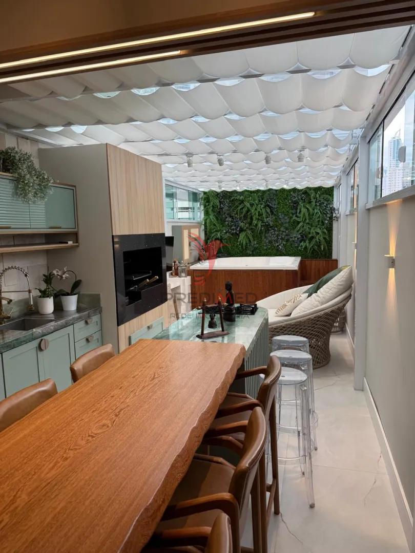 Exclusividade e Conforto no Cora&ccedil;&atilde;o de Balne&aacute;rio Cambori&uacute;  Balneário Camboriú - 