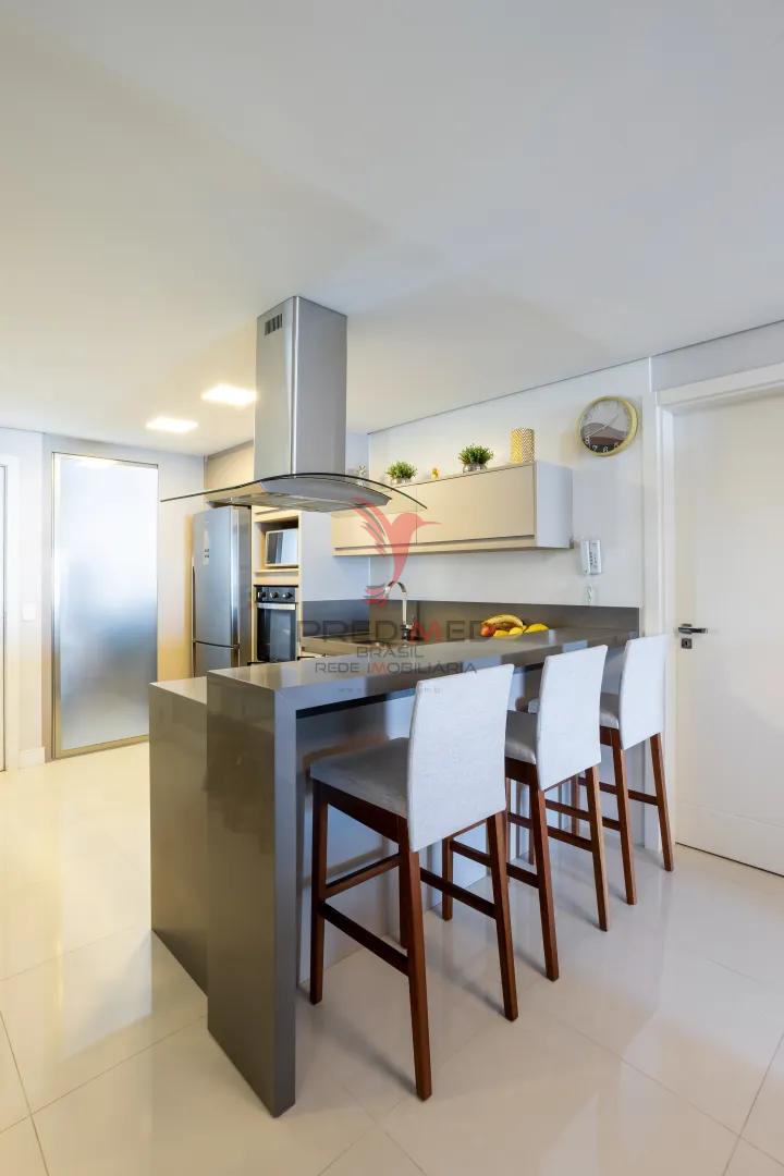 Viva a Experi&ecirc;ncia Club House no Cora&ccedil;&atilde;o da Praia Brava Rua Delfim Mário de Pádua Peixoto - - 