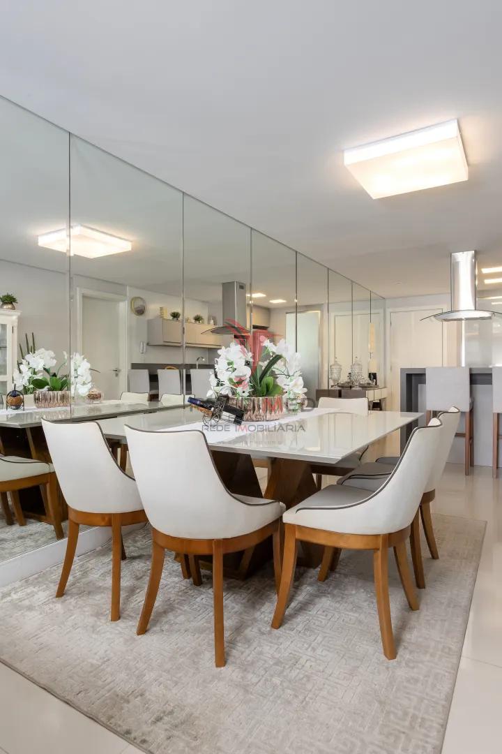 Viva a Experi&ecirc;ncia Club House no Cora&ccedil;&atilde;o da Praia Brava Rua Delfim Mário de Pádua Peixoto - - 