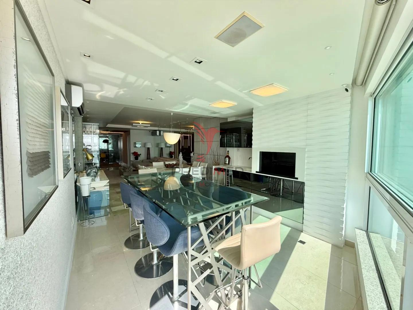 Apartamento, 4 quartos, 219 m² - Foto 2