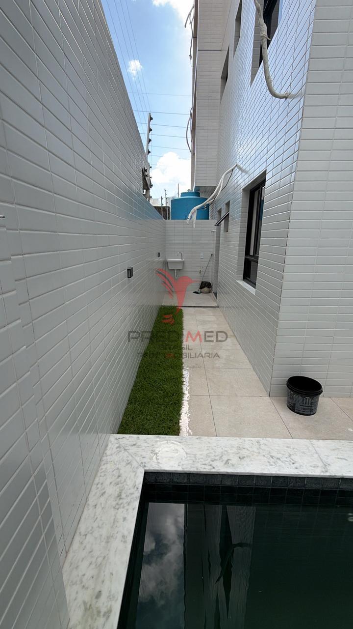 Apartamento no bairro Bessa t&eacute;rreo com piscina Avenida Marechal Hermes da Fonseca João Pessoa - 