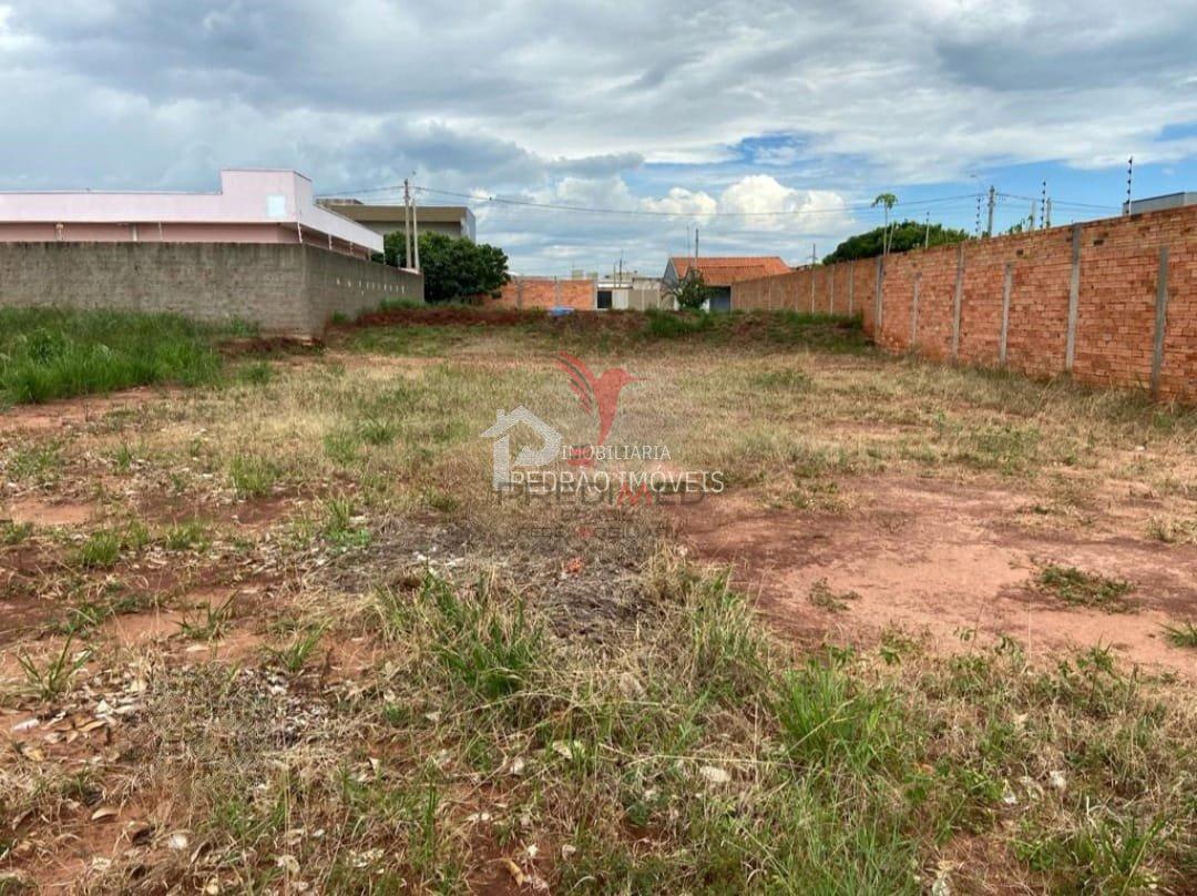 Lote/Terreno de 296m&sup2; no bairro Jardim Santa L&uacute;cia, em Len&ccedil;&oacute;is Paulista  Lençóis Paulista - 
