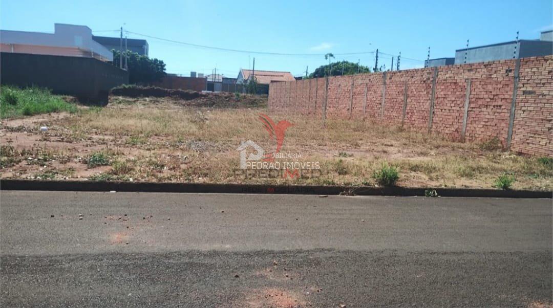 Lote/Terreno de 296m&sup2; no bairro Jardim Santa L&uacute;cia, em Len&ccedil;&oacute;is Paulista  Lençóis Paulista - 