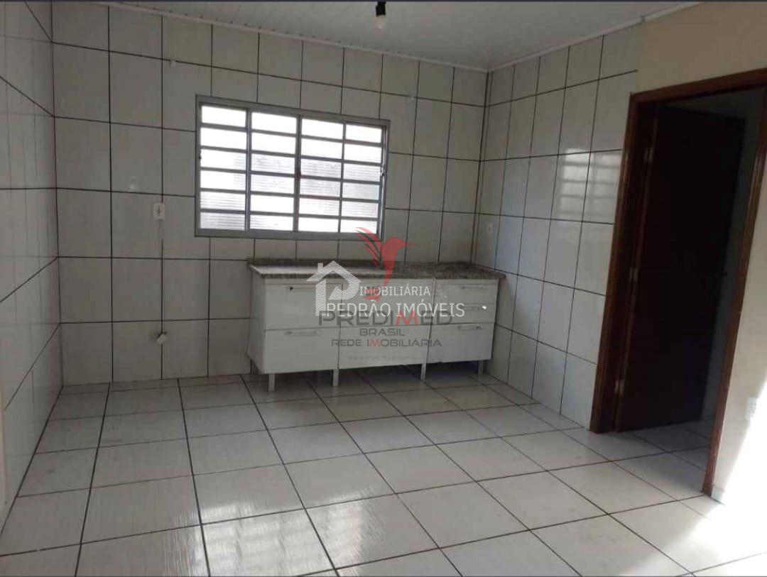 Casa de 2 quartos, 200m&sup2; no bairro N&uacute;cleo Habitacional Luis Zillo, em Len&ccedil;&oacute;is Paulista  Lençóis Paulista - 