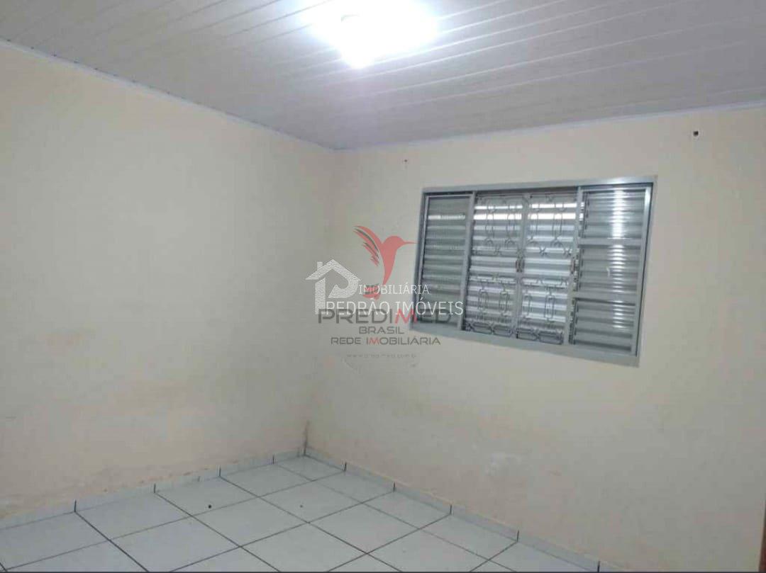 Casa de 2 quartos, 200m&sup2; no bairro N&uacute;cleo Habitacional Luis Zillo, em Len&ccedil;&oacute;is Paulista  Lençóis Paulista - 