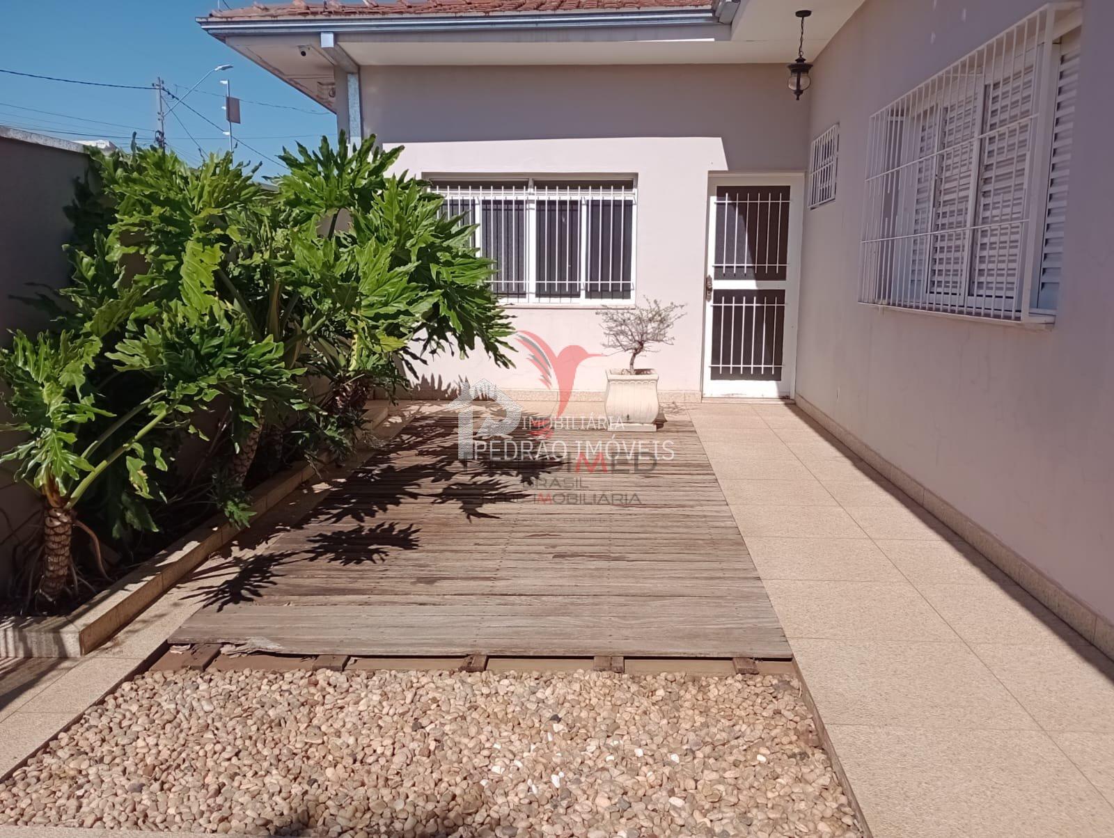 Casa de 3 quartos, 266m&sup2; no bairro Parque Residencial S&atilde;o Jos&eacute;, em Len&ccedil;&oacute;is Paulista  Lençóis Paulista - 