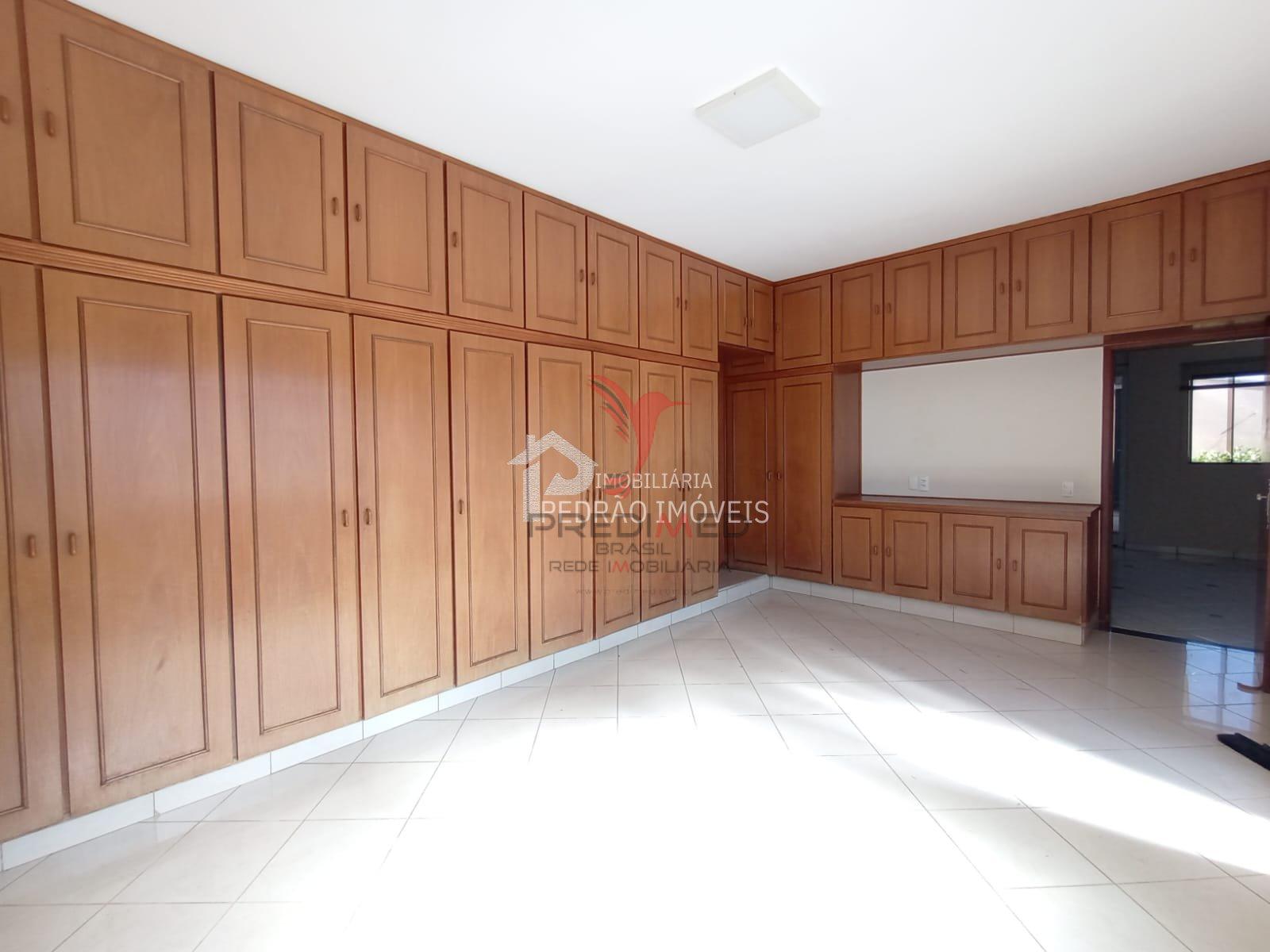 Casa de 3 quartos, 266m&sup2; no bairro Parque Residencial S&atilde;o Jos&eacute;, em Len&ccedil;&oacute;is Paulista  Lençóis Paulista - 