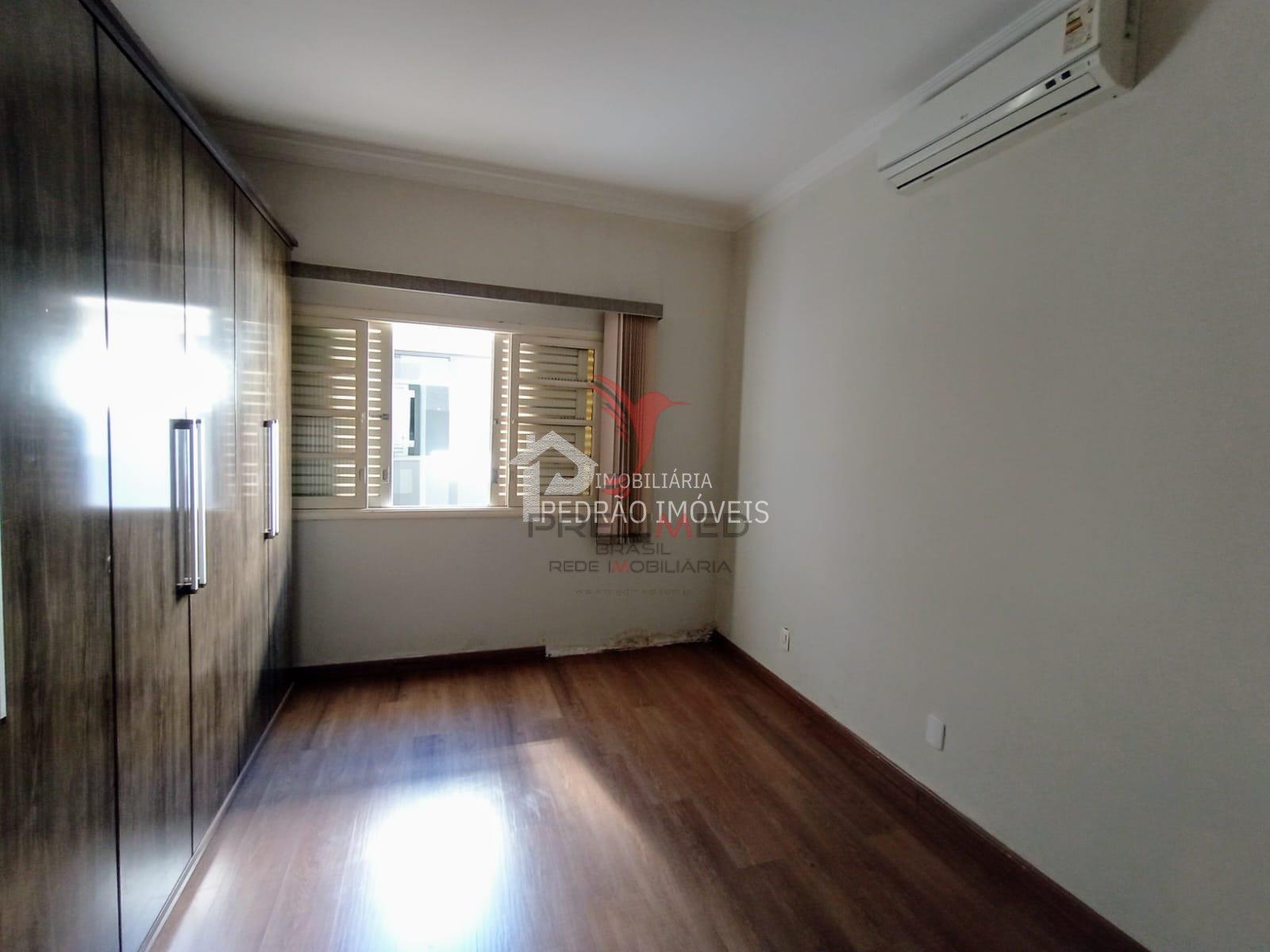 Casa de 3 quartos, 266m&sup2; no bairro Parque Residencial S&atilde;o Jos&eacute;, em Len&ccedil;&oacute;is Paulista  Lençóis Paulista - 