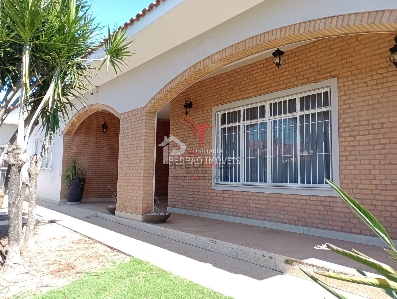 Casa de 3 quartos, 266m&sup2; no bairro Parque Residencial S&atilde;o Jos&eacute;, em Len&ccedil;&oacute;is Paulista  Lençóis Paulista - 