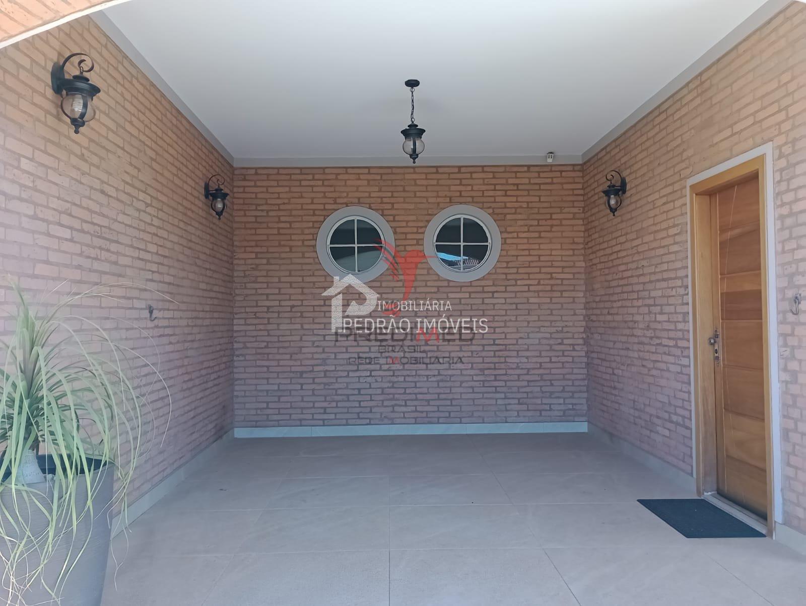 Casa de 3 quartos, 266m&sup2; no bairro Parque Residencial S&atilde;o Jos&eacute;, em Len&ccedil;&oacute;is Paulista  Lençóis Paulista - 