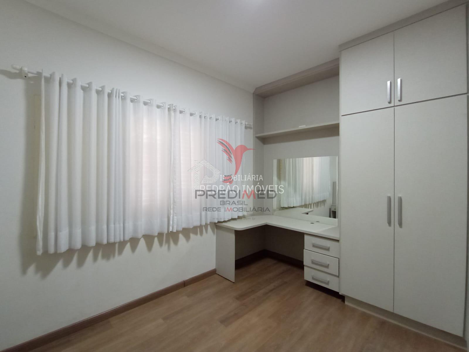 Casa de 3 quartos, 266m&sup2; no bairro Parque Residencial S&atilde;o Jos&eacute;, em Len&ccedil;&oacute;is Paulista  Lençóis Paulista - 