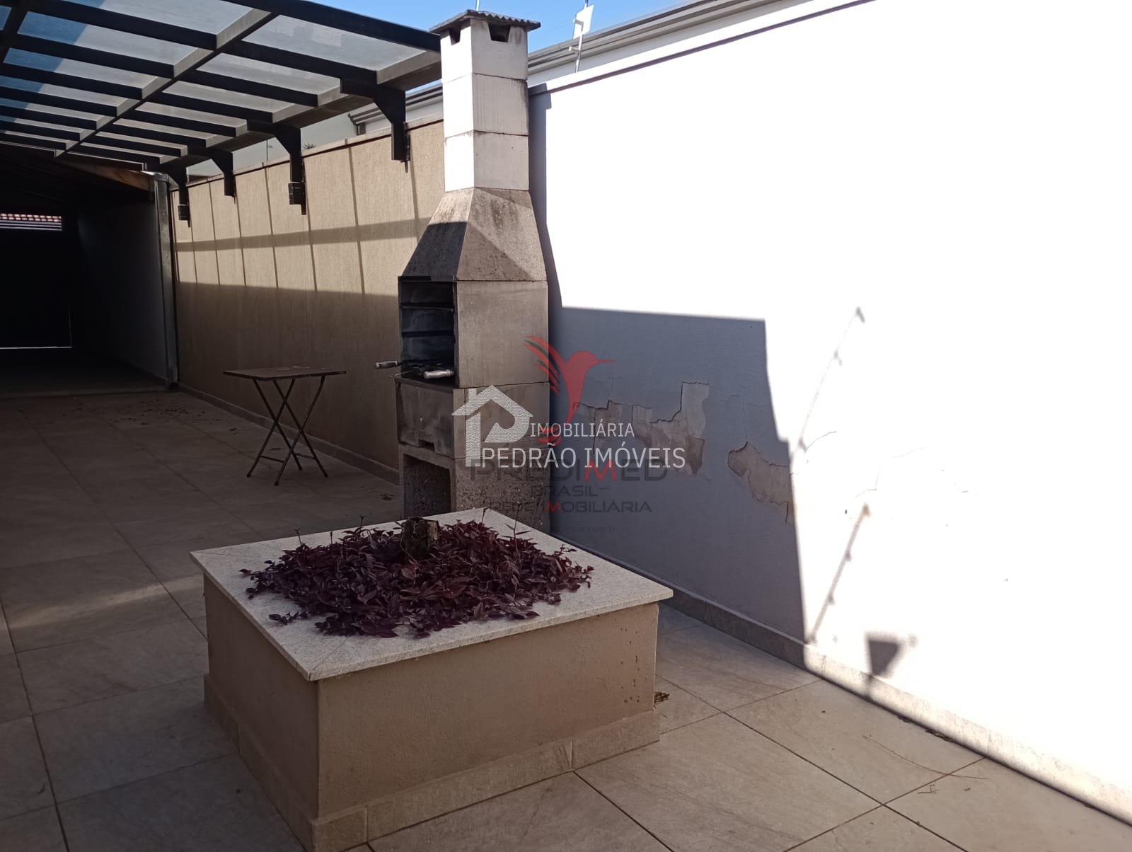 Casa de 3 quartos, 266m&sup2; no bairro Parque Residencial S&atilde;o Jos&eacute;, em Len&ccedil;&oacute;is Paulista  Lençóis Paulista - 