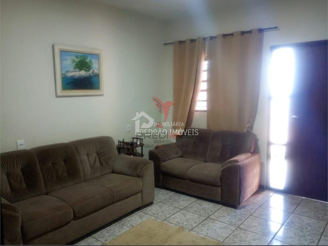 Casa de 3 quartos, 180m&sup2; no bairro Vila &Eacute;den, em Len&ccedil;&oacute;is Paulista  Lençóis Paulista - 