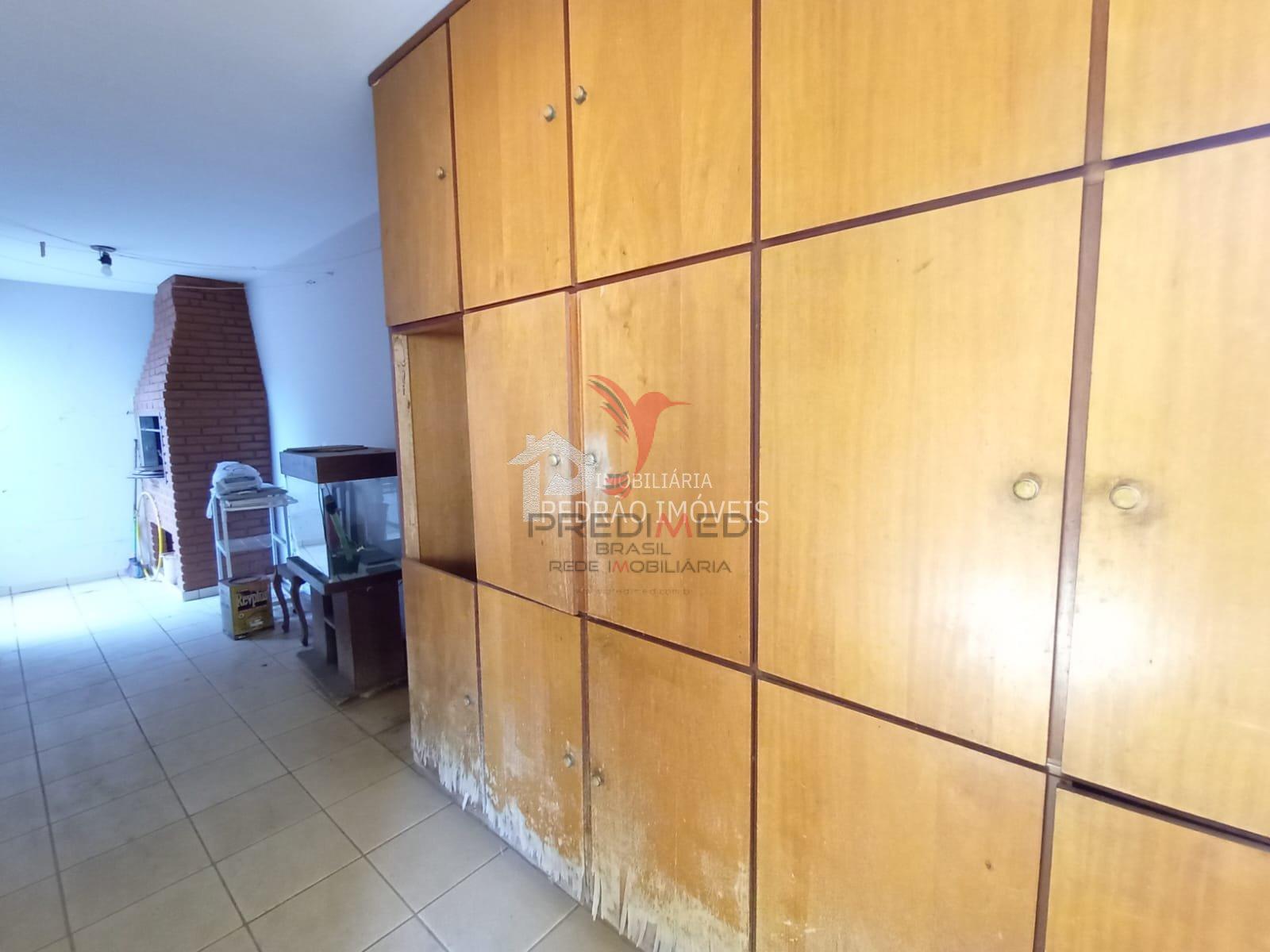 Casa de 4 quartos, 239m&sup2; no bairro Centro, em Len&ccedil;&oacute;is Paulista  Lençóis Paulista - 