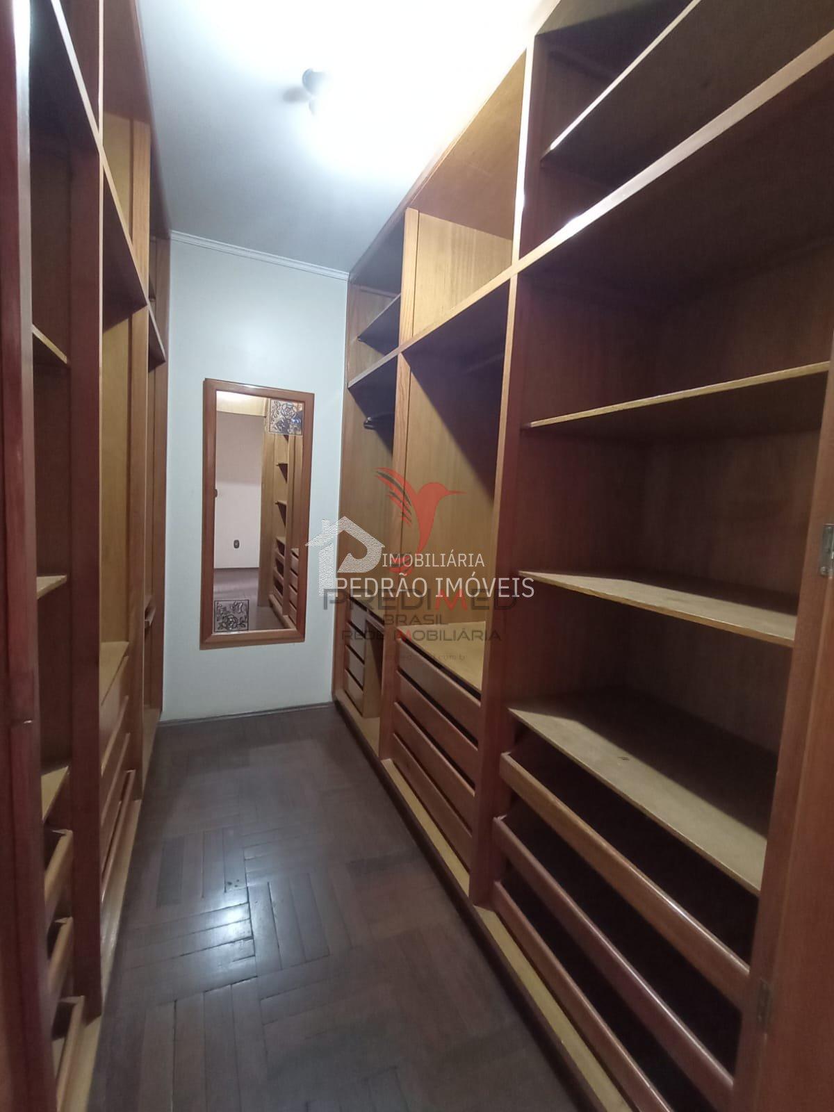 Casa de 4 quartos, 239m&sup2; no bairro Centro, em Len&ccedil;&oacute;is Paulista  Lençóis Paulista - 