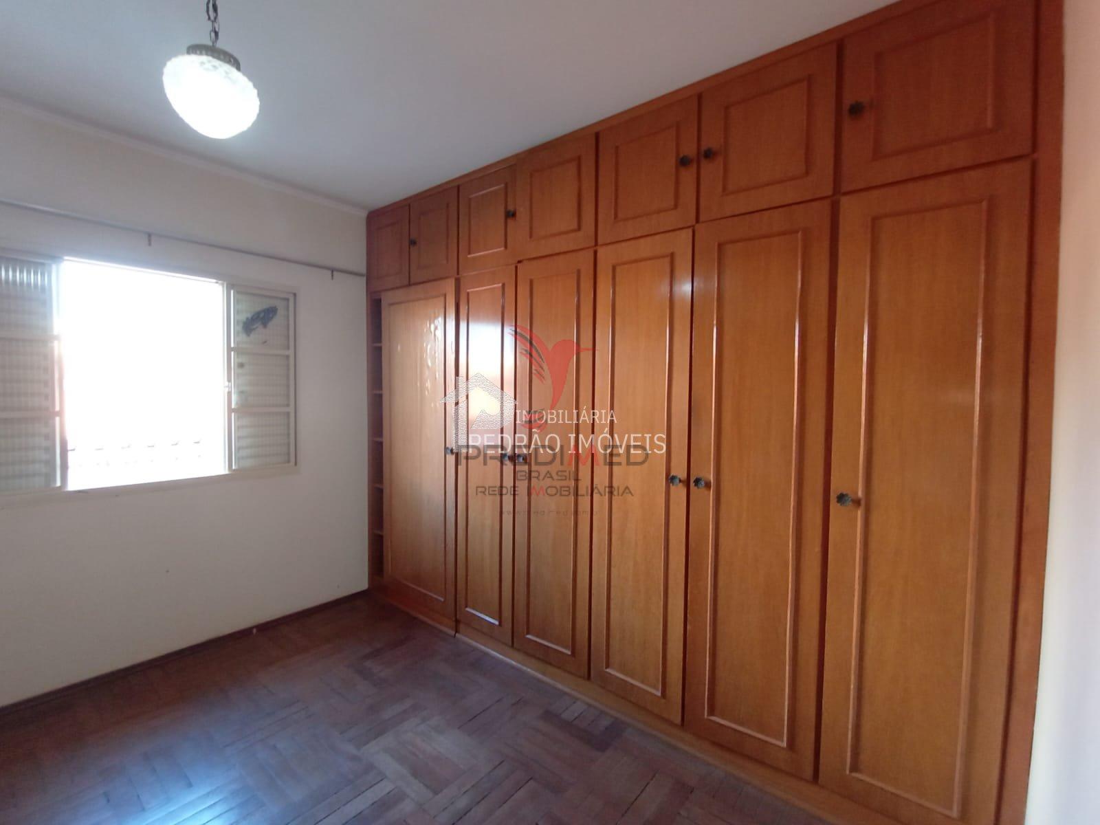 Casa de 4 quartos, 239m&sup2; no bairro Centro, em Len&ccedil;&oacute;is Paulista  Lençóis Paulista - 