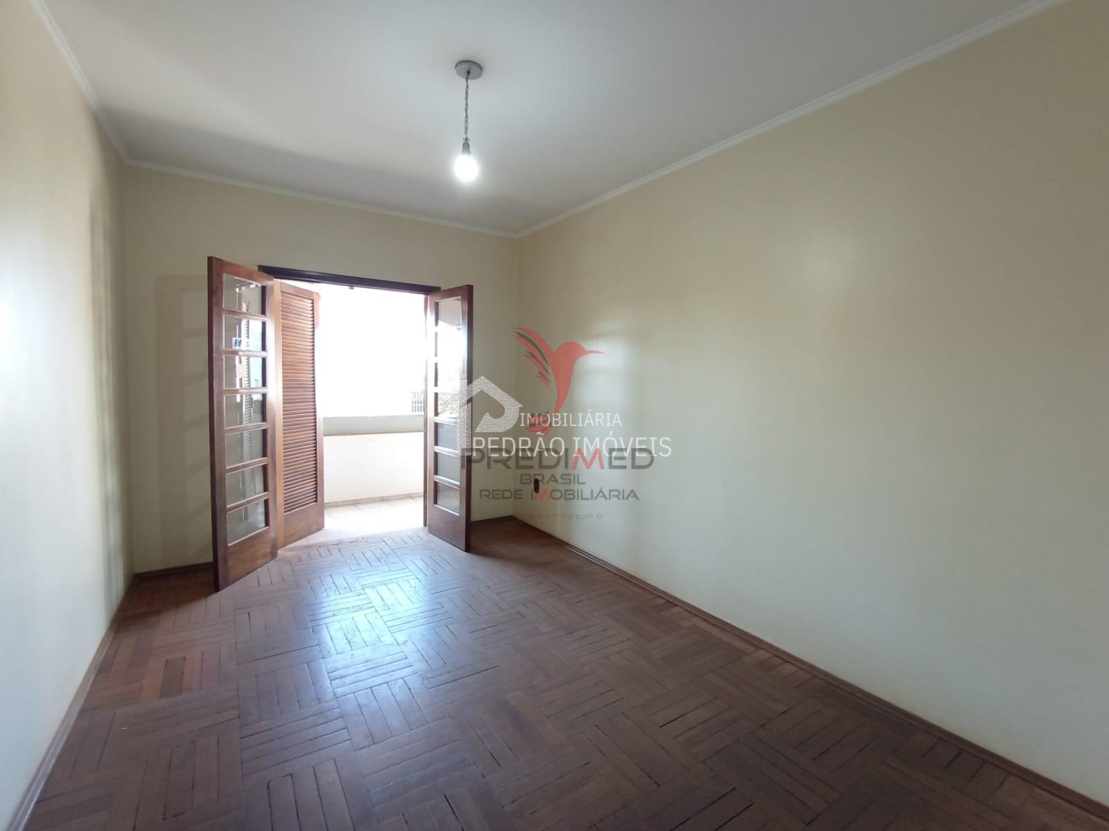 Casa de 4 quartos, 239m&sup2; no bairro Centro, em Len&ccedil;&oacute;is Paulista  Lençóis Paulista - 