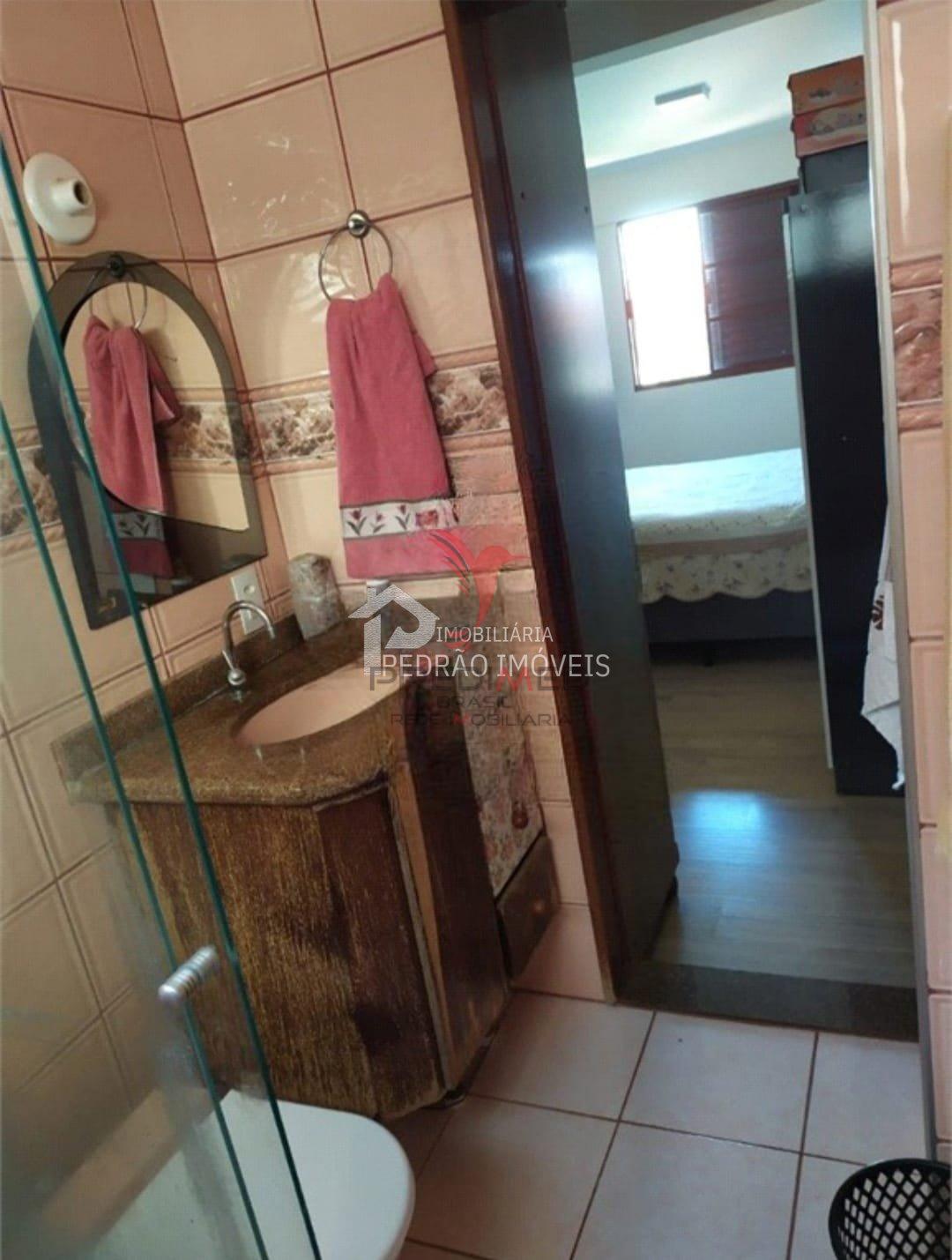 Apartamento de 4 quartos, 114m&sup2; no bairro Jardim Ubirama, em Len&ccedil;&oacute;is Paulista  Lençóis Paulista - 