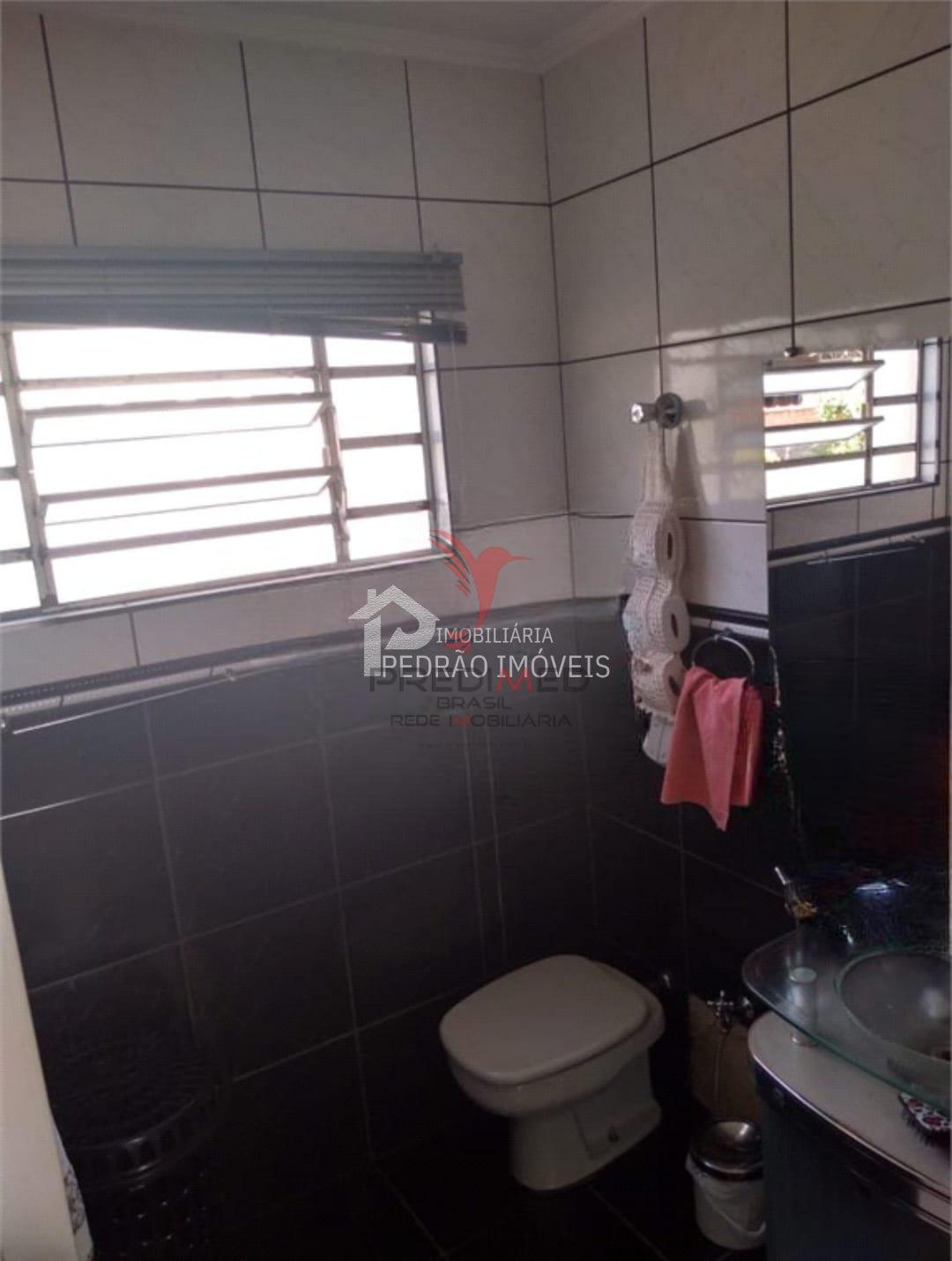 Casa de 4 quartos, 181m&sup2; no bairro Jardim Morumbi, em Len&ccedil;&oacute;is Paulista  Lençóis Paulista - 