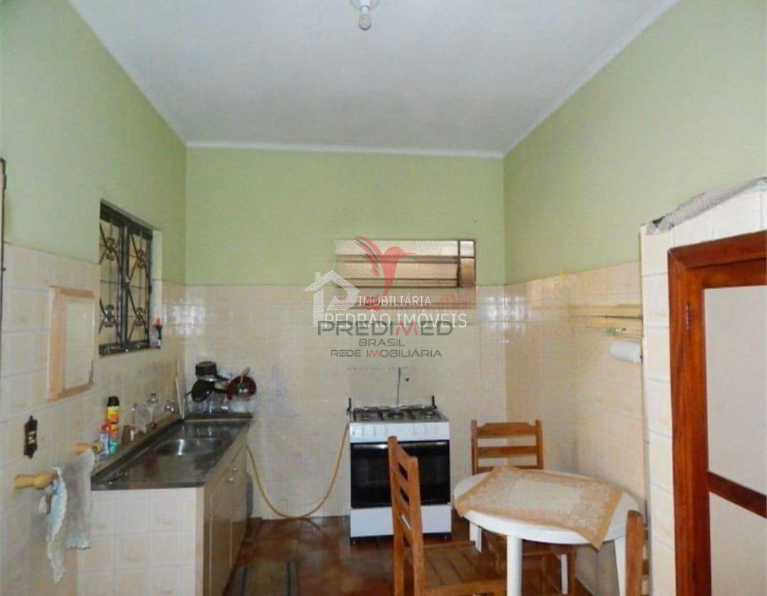 Casa de 3 quartos, 330m&sup2; no bairro Jardim Morumbi, em Len&ccedil;&oacute;is Paulista  Lençóis Paulista - 