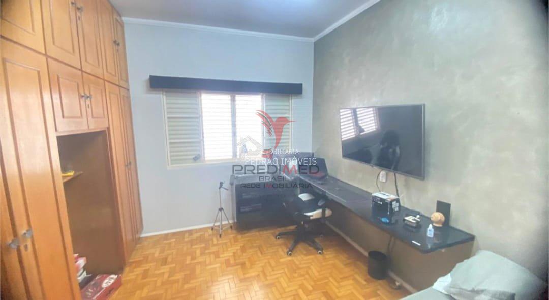 Casa de 3 quartos, 186m&sup2; no bairro Parque Residencial S&atilde;o Jos&eacute;, em Len&ccedil;&oacute;is Paulista  Lençóis Paulista - 