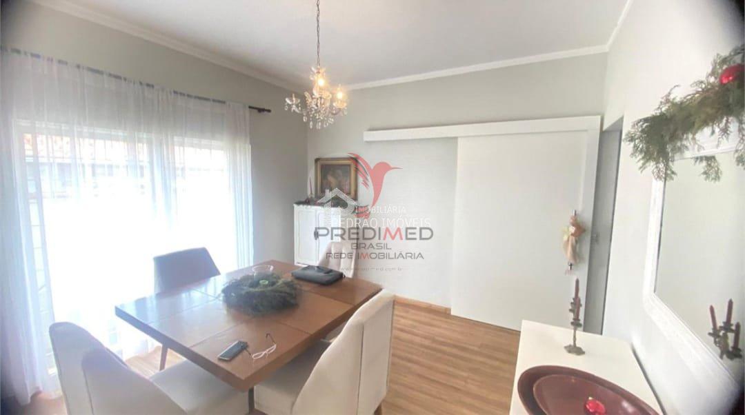 Casa de 3 quartos, 186m&sup2; no bairro Parque Residencial S&atilde;o Jos&eacute;, em Len&ccedil;&oacute;is Paulista  Lençóis Paulista - 