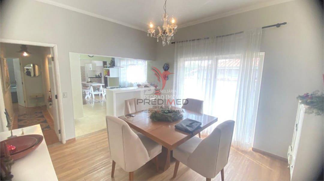 Casa de 3 quartos, 186m&sup2; no bairro Parque Residencial S&atilde;o Jos&eacute;, em Len&ccedil;&oacute;is Paulista  Lençóis Paulista - 