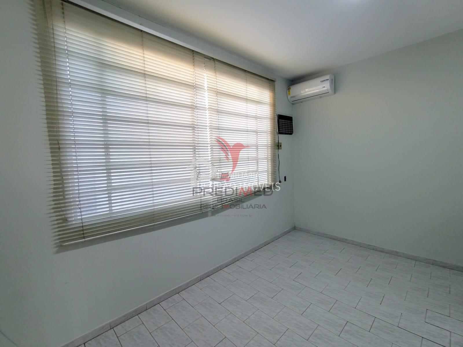 Casa de 4 quartos, 260m&sup2; no bairro Centro, em Len&ccedil;&oacute;is Paulista  Lençóis Paulista - 