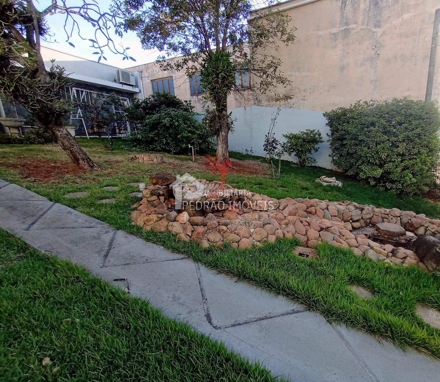 Casa de 4 quartos, 260m&sup2; no bairro Centro, em Len&ccedil;&oacute;is Paulista  Lençóis Paulista - 