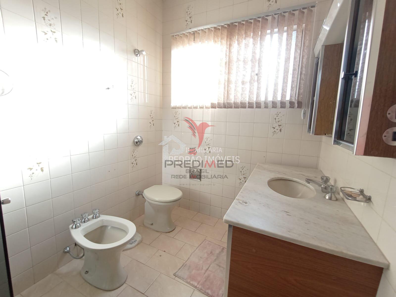 Casa de 4 quartos, 260m&sup2; no bairro Centro, em Len&ccedil;&oacute;is Paulista  Lençóis Paulista - 