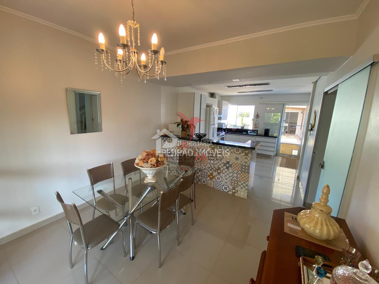 Sobrado de 3 quartos, 200m&sup2; no bairro Vila Santa Cec&iacute;lia, em Len&ccedil;&oacute;is Paulista  Lençóis Paulista - 