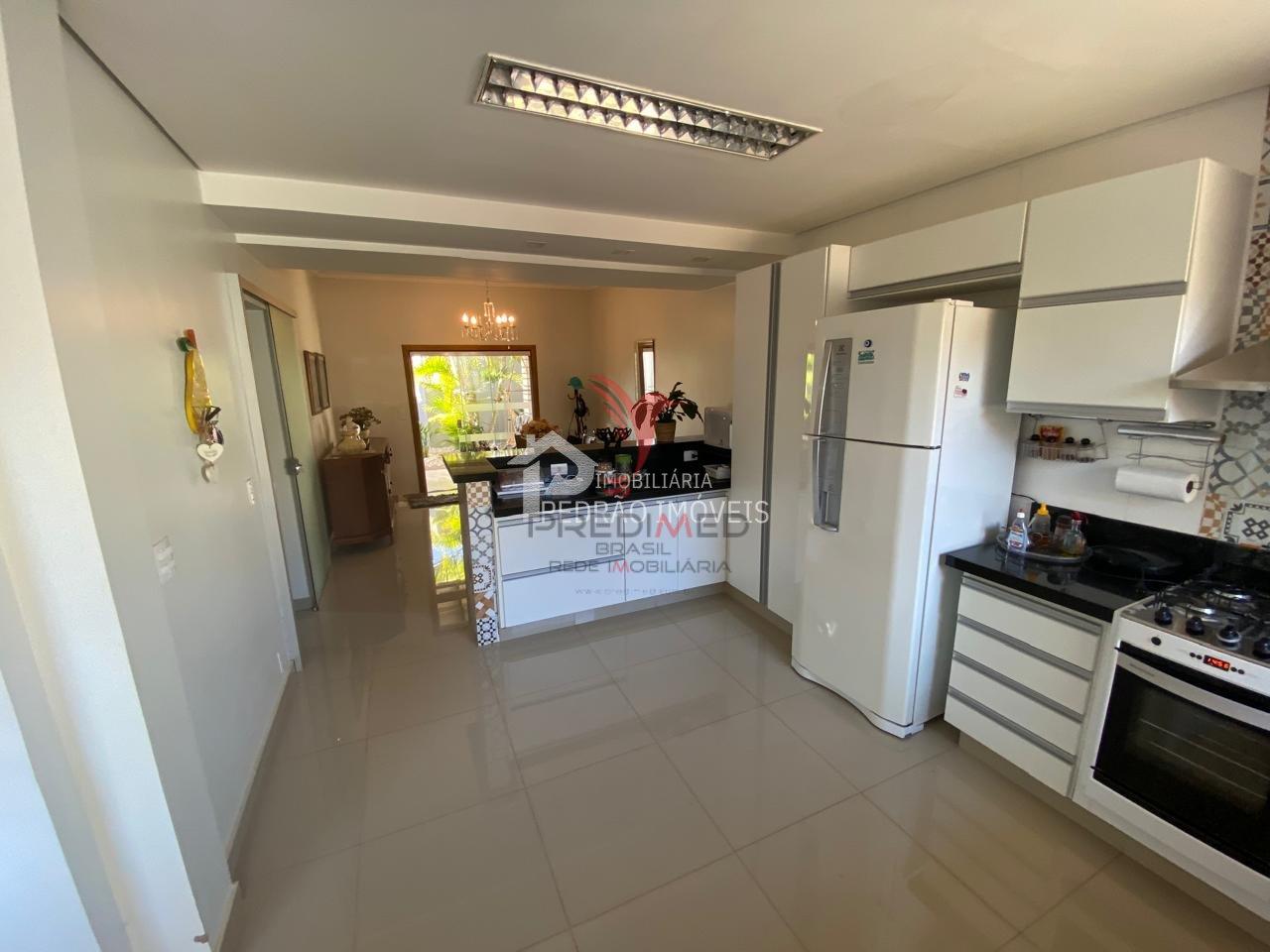 Sobrado de 3 quartos, 200m&sup2; no bairro Vila Santa Cec&iacute;lia, em Len&ccedil;&oacute;is Paulista  Lençóis Paulista - 