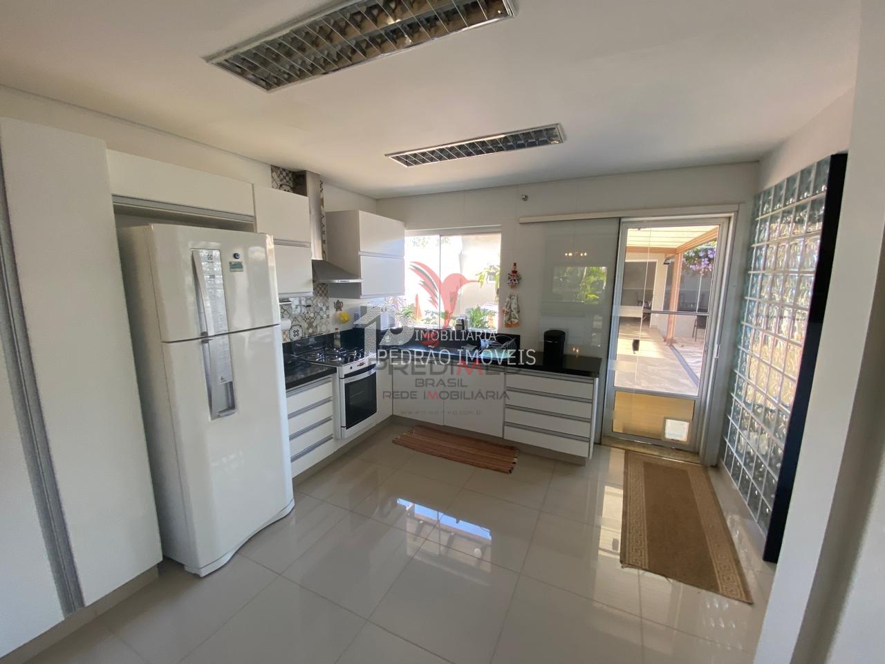 Sobrado de 3 quartos, 200m&sup2; no bairro Vila Santa Cec&iacute;lia, em Len&ccedil;&oacute;is Paulista  Lençóis Paulista - 